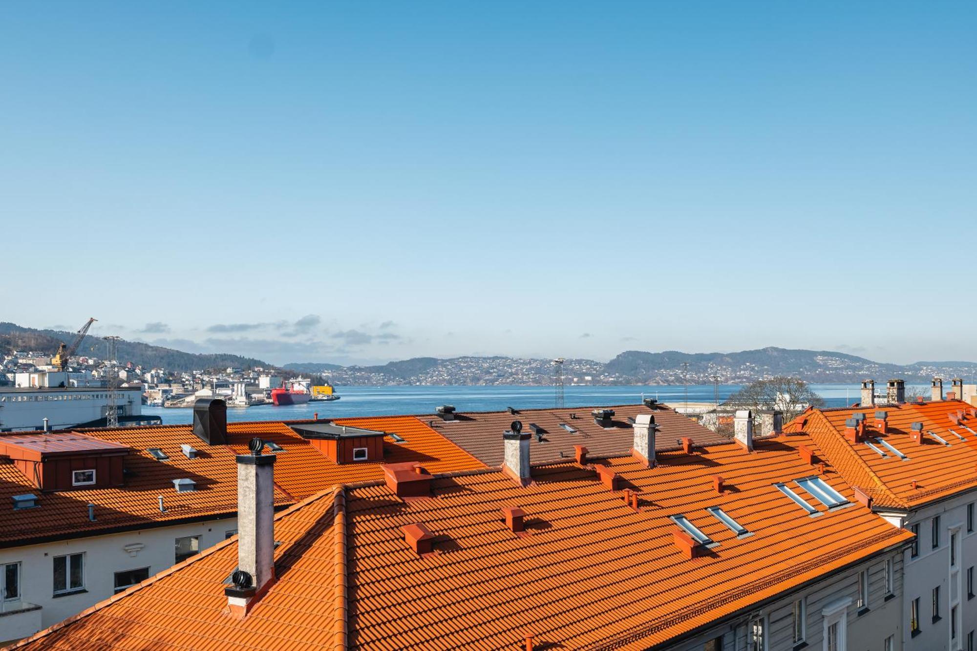 Lejlighed Dinbnb I Dockside With Modern Kitchen And Workspace